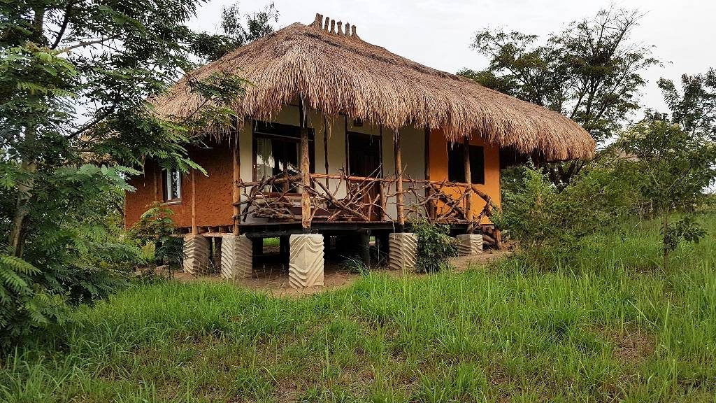 Budget accommodation in Queen Elizabeth National Park